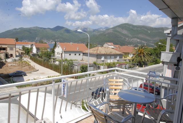 Apartments Dosljak Tivat Eksteriør billede